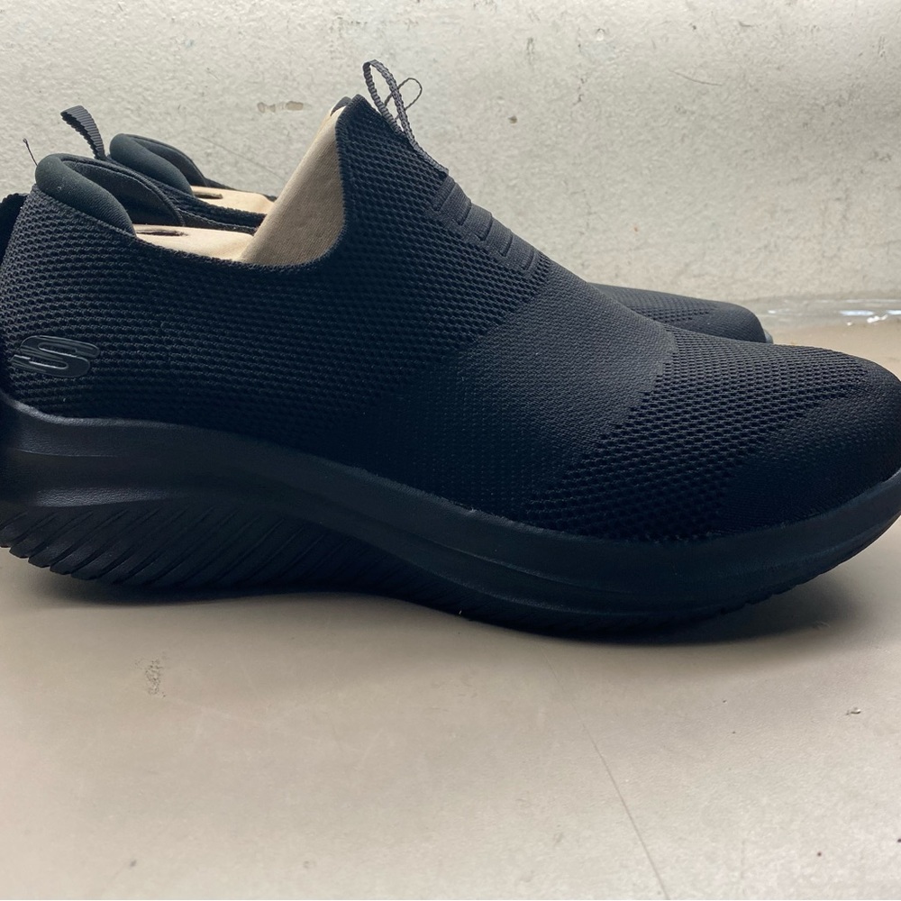 New Skechers Men's Ultra Flex 3.0 Denlark Air-Cooled Memory Foam BLACK WIDE 12